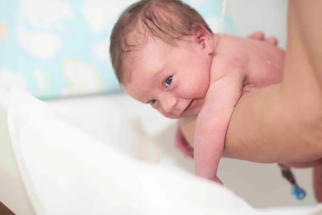 Newborn Bath Basics: A Guide for New Parents
