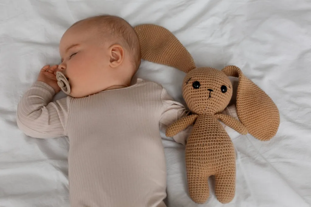 Can Babies Sleep with a Pacifier? Here’s What Experts Say