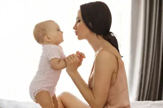 15 Signs Your Baby Loves and Trusts You