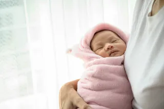 Swaddling a Baby: Benefits and How to Swaddle Your Baby Safely
