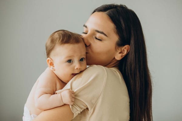 How to Stop Baby Hiccups After Feeding